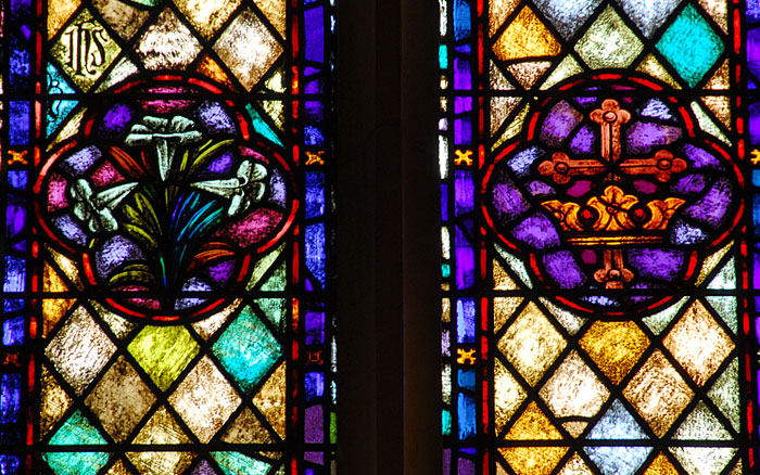 Lilies, Crown